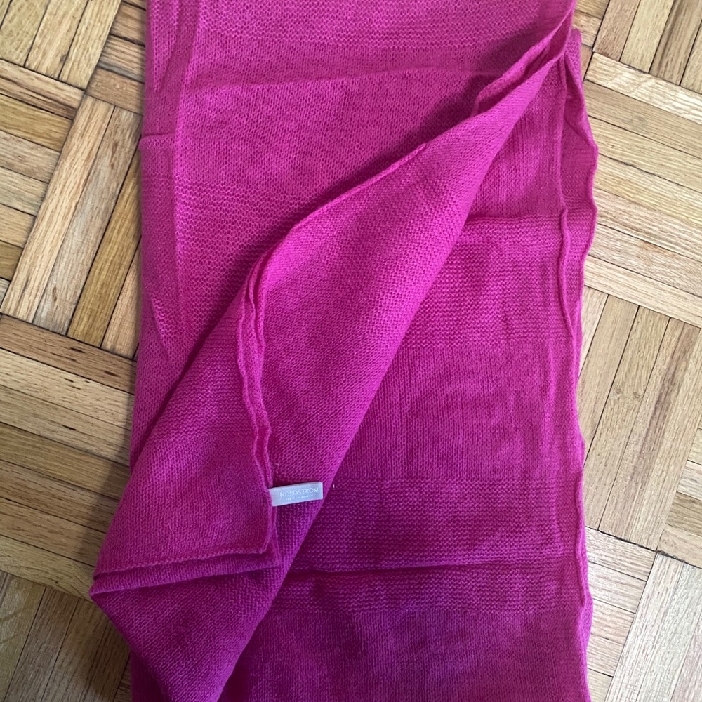 100% Cashmere Pink scarf